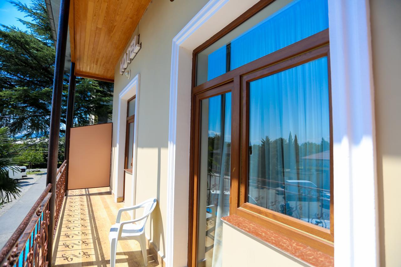 Canyon Hotel Khidi Екстериор снимка