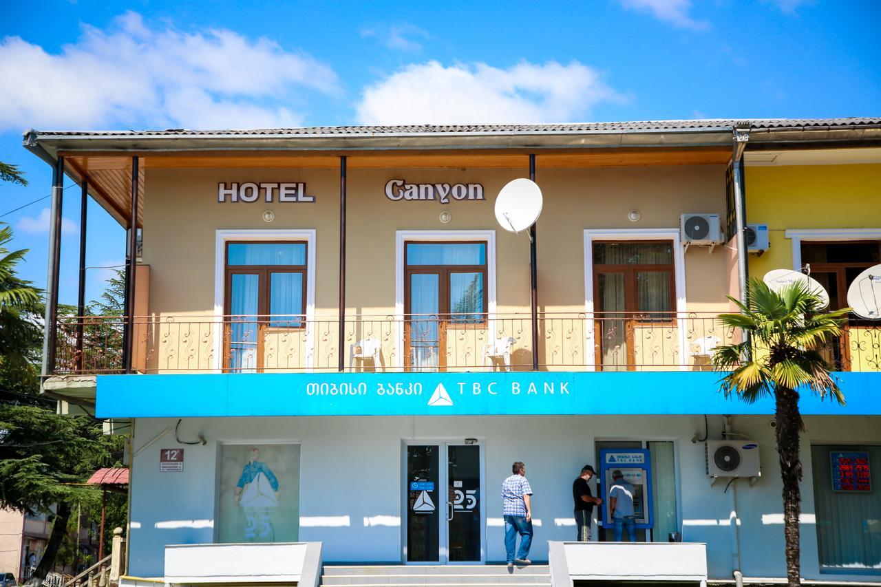 Canyon Hotel Khidi Екстериор снимка