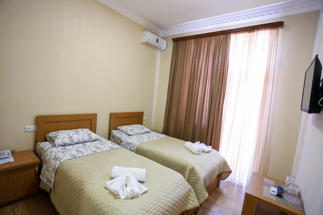 Canyon Hotel Khidi Екстериор снимка